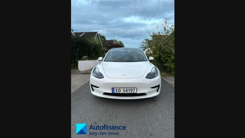 TESLA Model 3 // Standard Range Plus // RWD