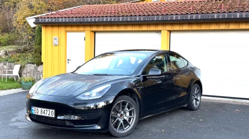 TESLA Model 3 SR+/491KM/Autopilot/Skinn/Panorama/Nybilgaranti/Pen bil