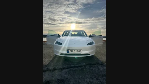 TESLA Model 3