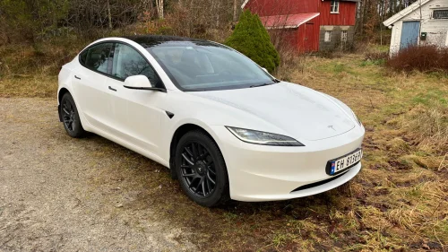 TESLA Model 3 RWD 283hk HENGERFESTE