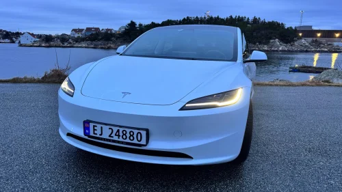 TESLA Model 3 Tesla Model 3