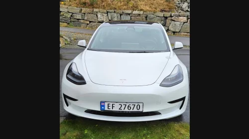 TESLA Model 3 Standard range