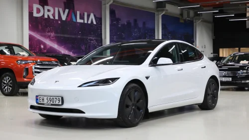 TESLA Model 3 SR RWD/Skinn/Ledlys/Acc