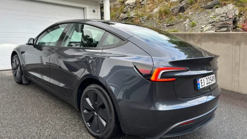 TESLA Model 3 Highland RWD 283hk