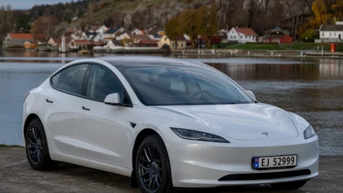 TESLA Model 3 HIGHLAND | AP | PREMIUM | VARMEP | PANO | VENT.S | 360