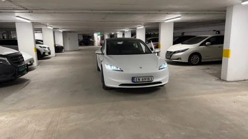 TESLA Model 3 Pris kr. 5900.- RWD 283hk