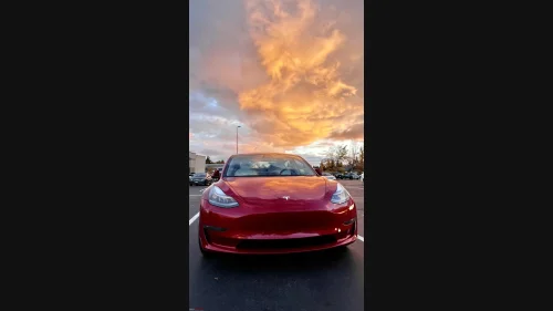 TESLA Model 3 Standard Range Plus RWD/490 km Rekkevidde/Autopilot.