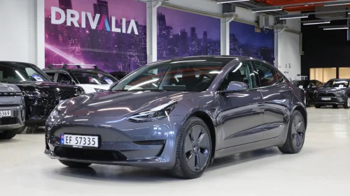 TESLA Model 3 SR/RWD/283HK/491km wltp/Enhanced autopilot/Hengerfeste
