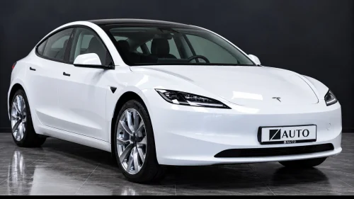 TESLA Model 3 SR (513KM) HIGHLAND/1EIER/PANO/SKINN/AP/V-PUMPE/KROK