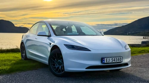 TESLA Model 3 Tesla Model 3 Highland |Hvitt interiør |Hengerfeste+++