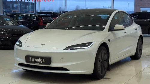 TESLA Model 3 SR 513km 1Eier/EU2028/Autopilot/360/HUD/Pano/Rattvarme