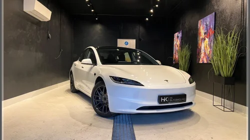 TESLA Model 3 RWD | Hengerfeste | Highland | Skinn