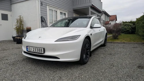 TESLA Model 3 RWD 283hk   Hengerfeste