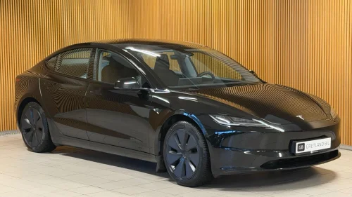 TESLA Model 3 RWD Highland