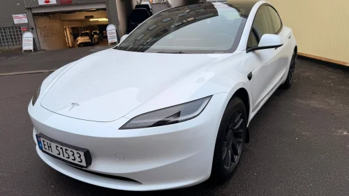 TESLA Model 3 Tesla Highland 2024 model - lav km