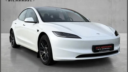 TESLA Model 3 Tesla Model 3 Standard Range 2025 - Lav km - NY PRIS!