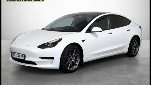 TESLA Model 3 Standard Range / RWD / ACC / PANO / R.KAMERA / EU.27+++