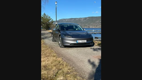 TESLA Model 3 Highland RWD Premium