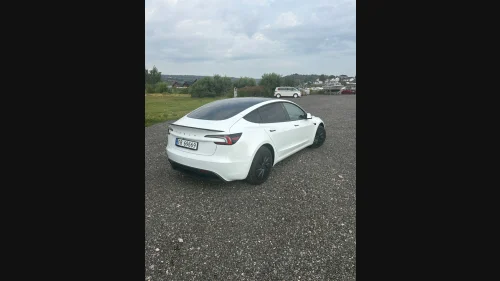 TESLA Model 3 RWD