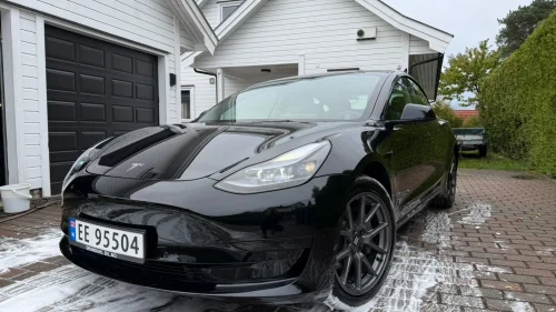 TESLA Model 3 RWD | 2023 | LAV KM | Hengerfeste | Garanti