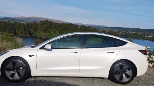 TESLA Model 3 RWD 283hk