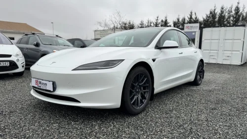 TESLA Model 3 RWD | Highland | Hengerfeste | Ambientelys | Matrix