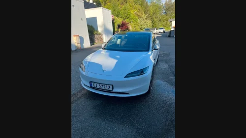 TESLA Model 3