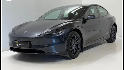 TESLA Model 3 Highland Skinn Panorama VentilerteSeter AutoPilot Kino