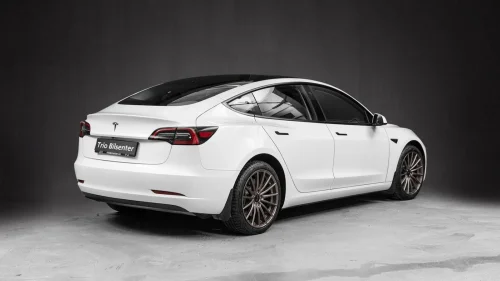 TESLA Model 3 RWD 283hk