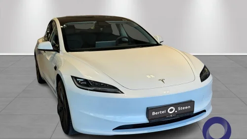 TESLA Model 3 513KM WLTP/ PREMIUM / RWD / AUTOPILOT /