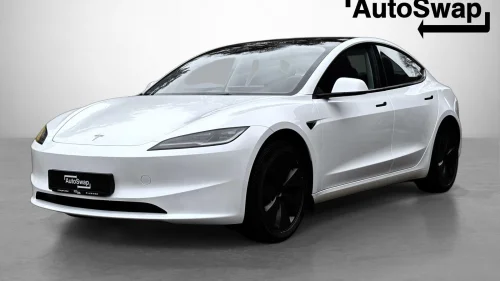 TESLA Model 3 SR Highland Facelift. 513km (WLTP). Meget pen. S+V