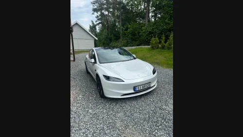 TESLA Model 3 RWD 283hk Premium - Standard range