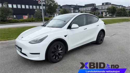 TESLA Model Y 82500km/Longrange/Eu ok til 15.05.2027/4x4