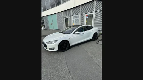 TESLA MOTORS MODEL S 85