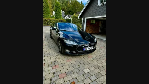 TESLA MOTORS MODEL S 85