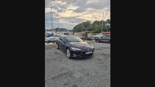 TESLA MOTORS MODEL S 85