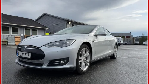 TESLA MOTORS MODEL S 85/367Hk/Skinn/Luft/GRATIS SUPERCHARGE