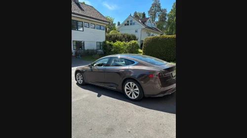 TESLA MOTORS MODEL S 85