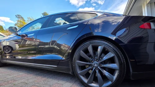 TESLA MOTORS MODEL S 85