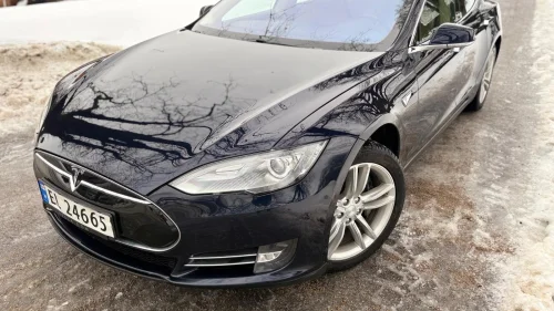 TESLA MOTORS MODEL S 85S/AUTOMAT/SKINN/NAVI/R-KAM/GRATIS LADING++