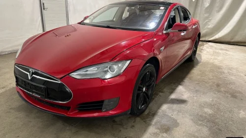 TESLA MOTORS MODEL S 85 PANORAMA NAVI KAMERA SKINN CRUISE