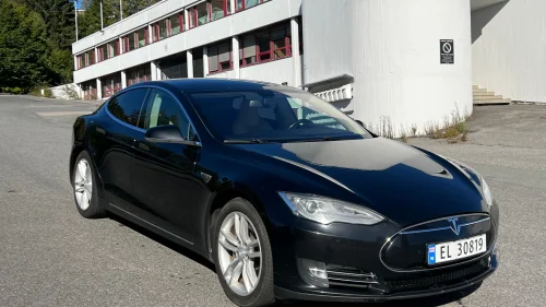 TESLA MOTORS MODEL S 85