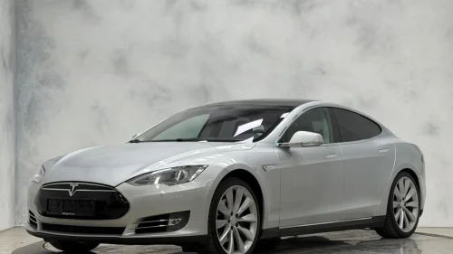 TESLA MOTORS MODEL S P85+ PERFORMANCE  | LUFT | PREMIUM | PANORAMA | KAMERA