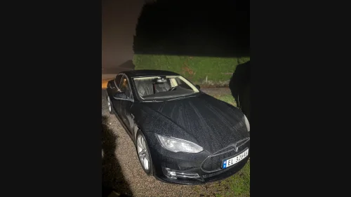 TESLA MOTORS MODEL S 85P Performance
