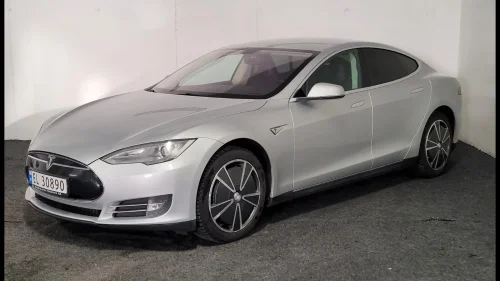 TESLA MOTORS MODEL S