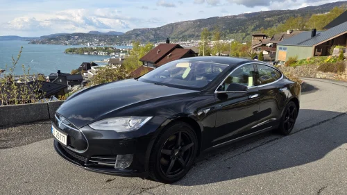 TESLA MOTORS MODEL S 85