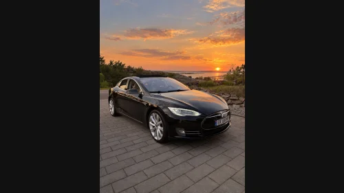 TESLA MOTORS MODEL S 85
