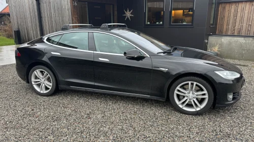 TESLA MOTORS MODEL S 85