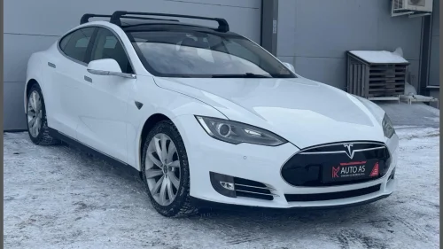 TESLA MOTORS MODEL S 12MND Garanti//Gratis ladning
