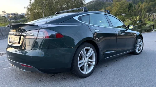 TESLA MOTORS MODEL S P85, gratis superlading, overh batt, CCS, premium pakke